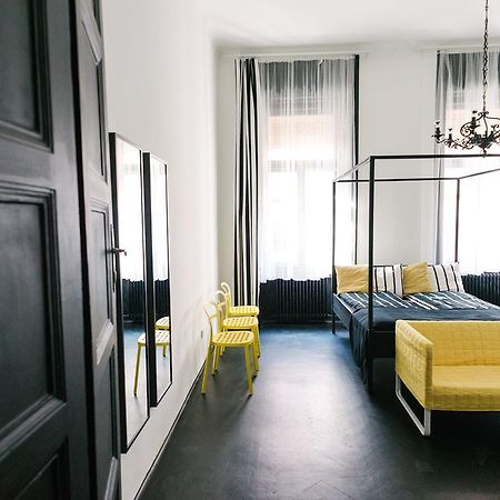d.Five Stylish Apartment on Váci Street Budapeste Exterior foto